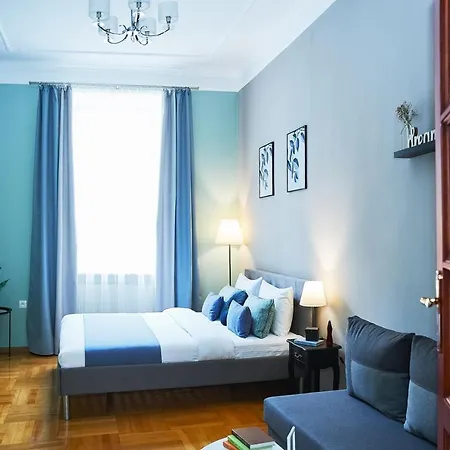 Cozy Apartment, 5Mins To Opera Lviv Exterior photo